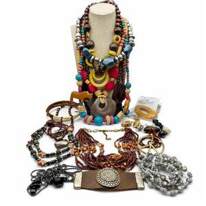 Boho Ethnic Safari Jewelry Lot Vtg Mod Necklaces Bracelet Earrings 15 Piece